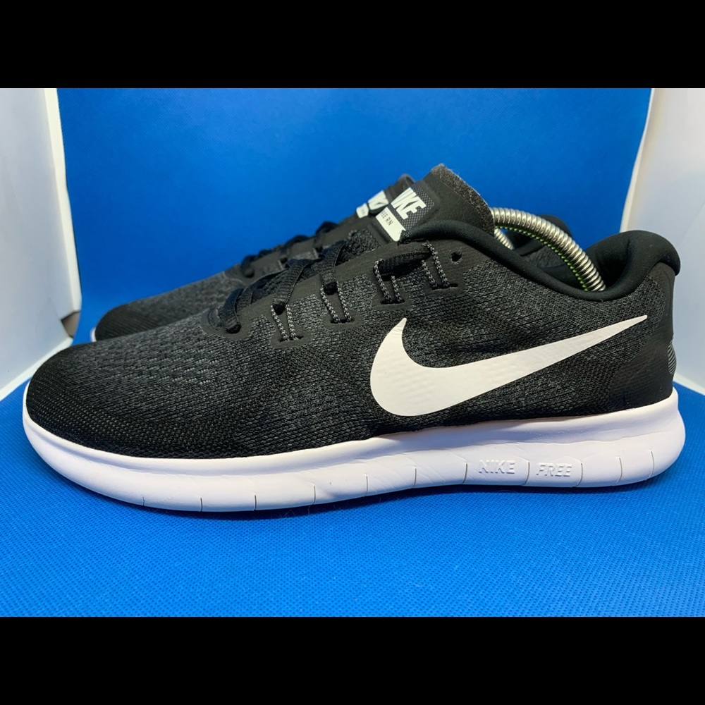 NIKE FREE RN 880840-001 Black Running Athletic Shoes Sneakers Women's Size 11.